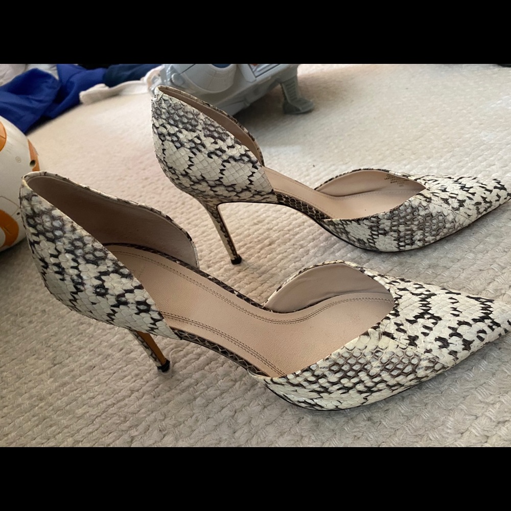 Marc Fisher snakeskin heels